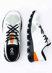 Herren Laufschuhe On  Cloud X Running Cloud X 3 Ivory/Flame