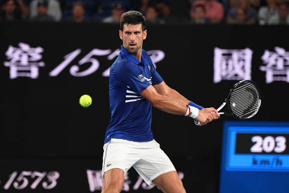 Novak Djoković mit Tennisschläger Head Speed