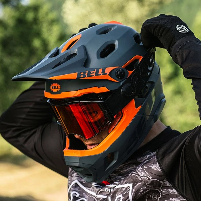 Bell Super DH Spherical Mat/Glos Black Cycling Helmet