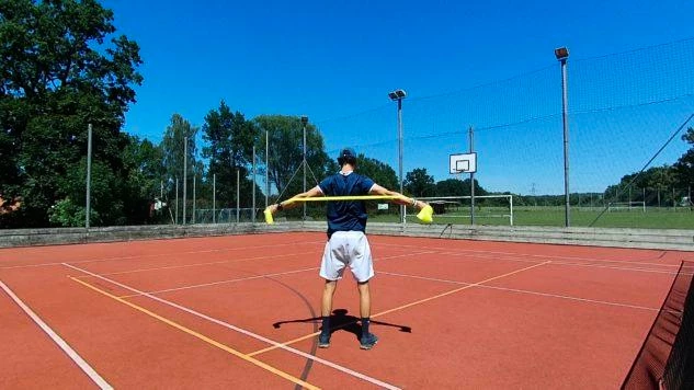 Aktivierung des Oberkörpers vor dem Training oder Spiel. Routine nach dem Spiel.